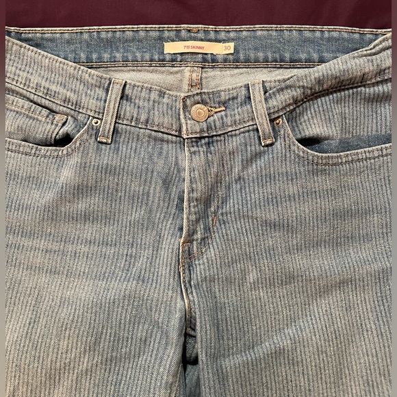 Levi’s 711 Skinny Pin-Striped Jeans - Picture 4 of 5